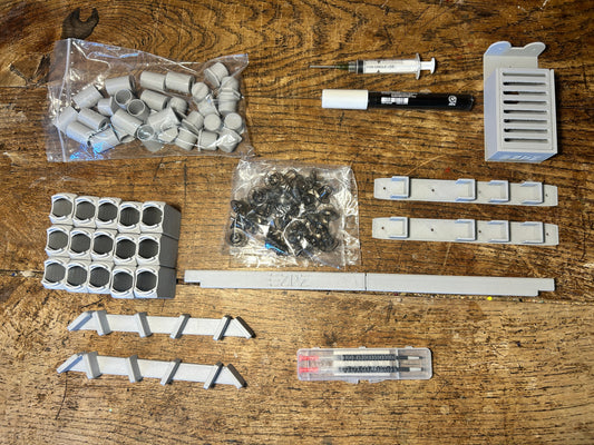 EZPZ National Queen Rearing Mini Kit